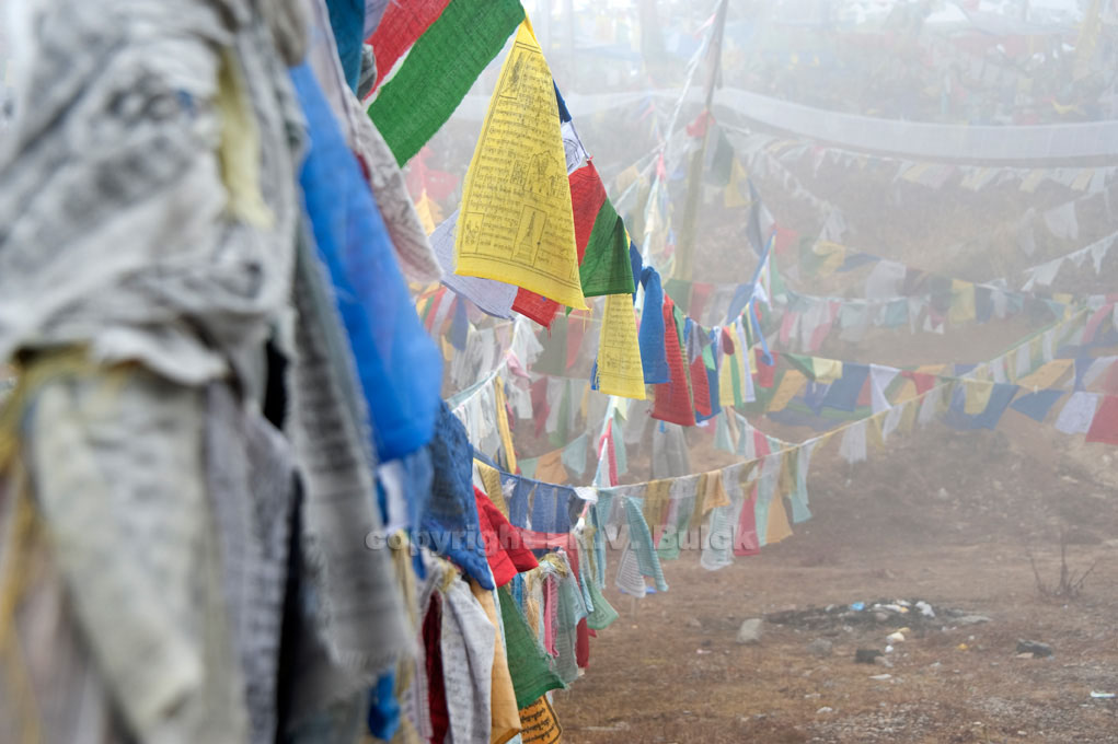 Bhutan, From Jakar to Mongar. Tumsing-La 3800m.    © R.V. Bulck